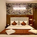 Airport Hotel Ark Of Avalon