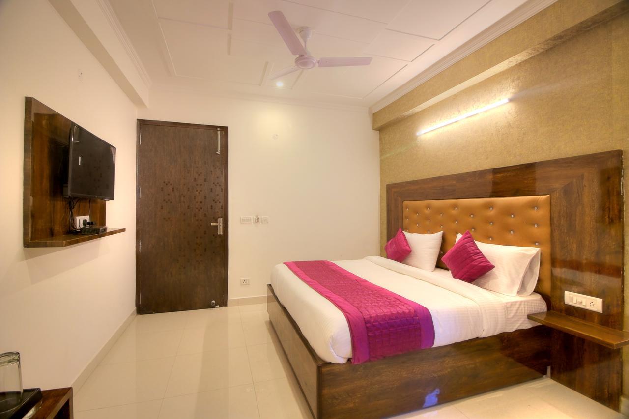 Airport Ark Of Avalon Hotel New Delhi
