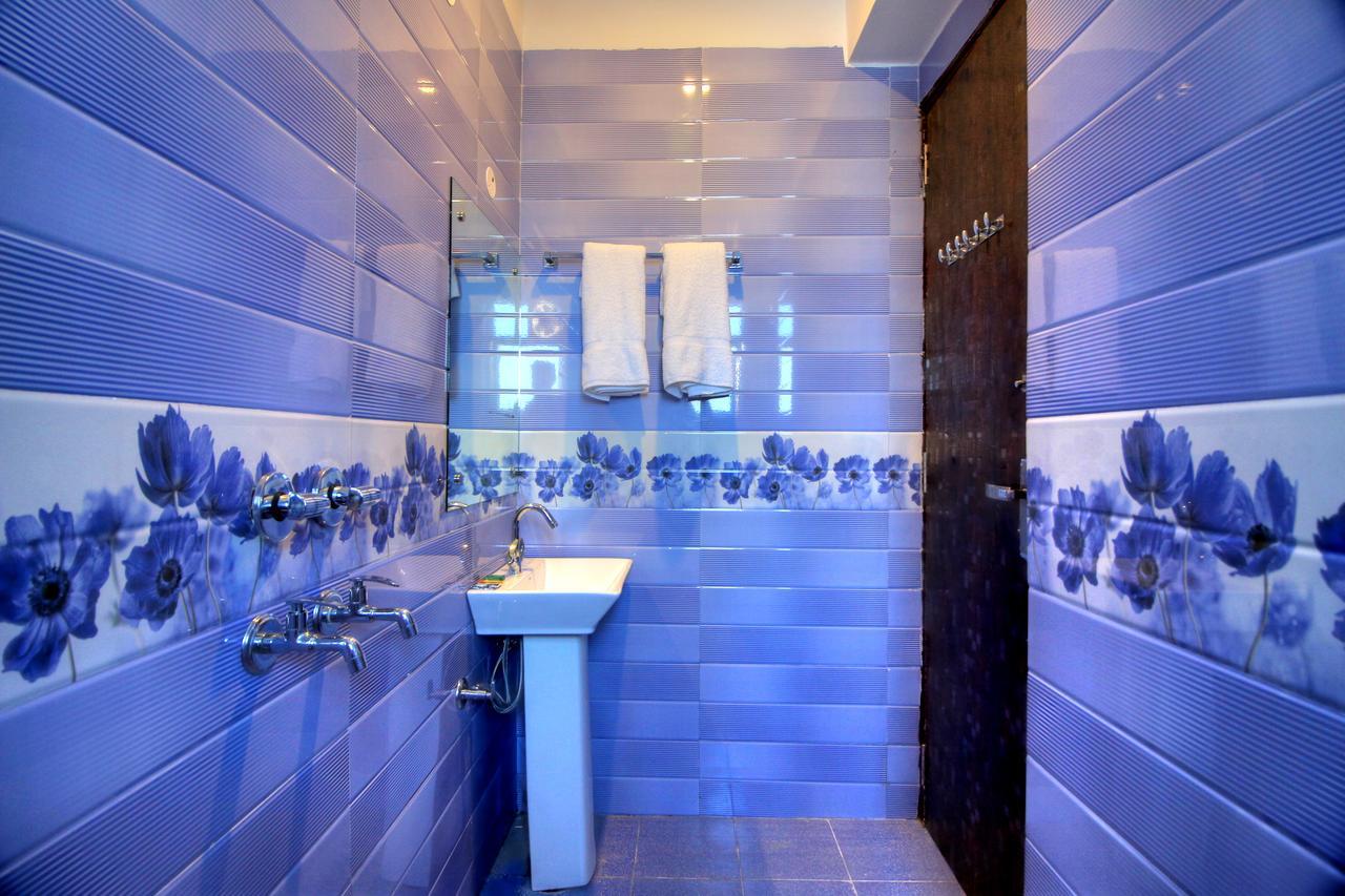 Airport Ark Of Avalon Hotel New Delhi